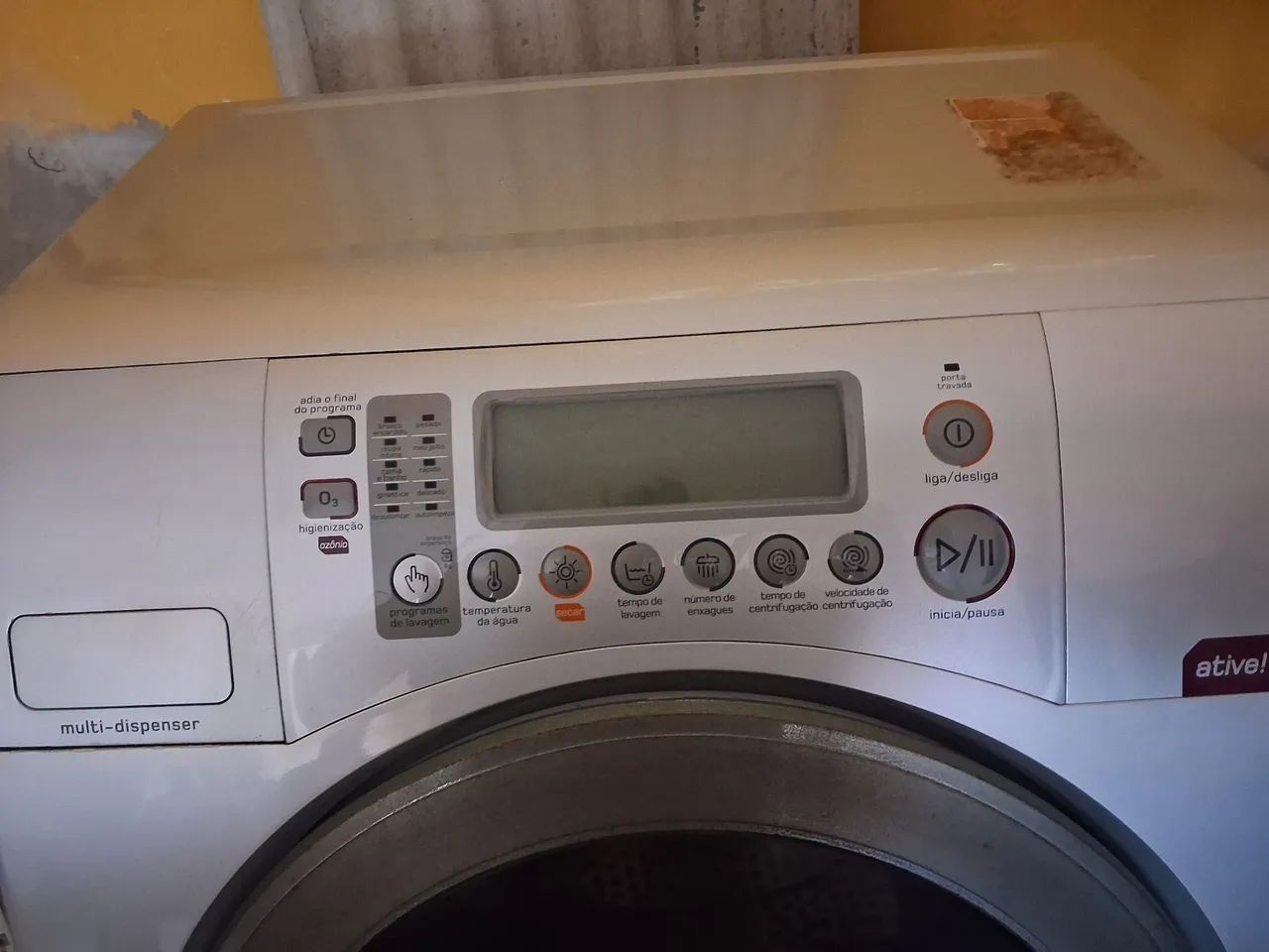 Máquina de lavar e secadora 