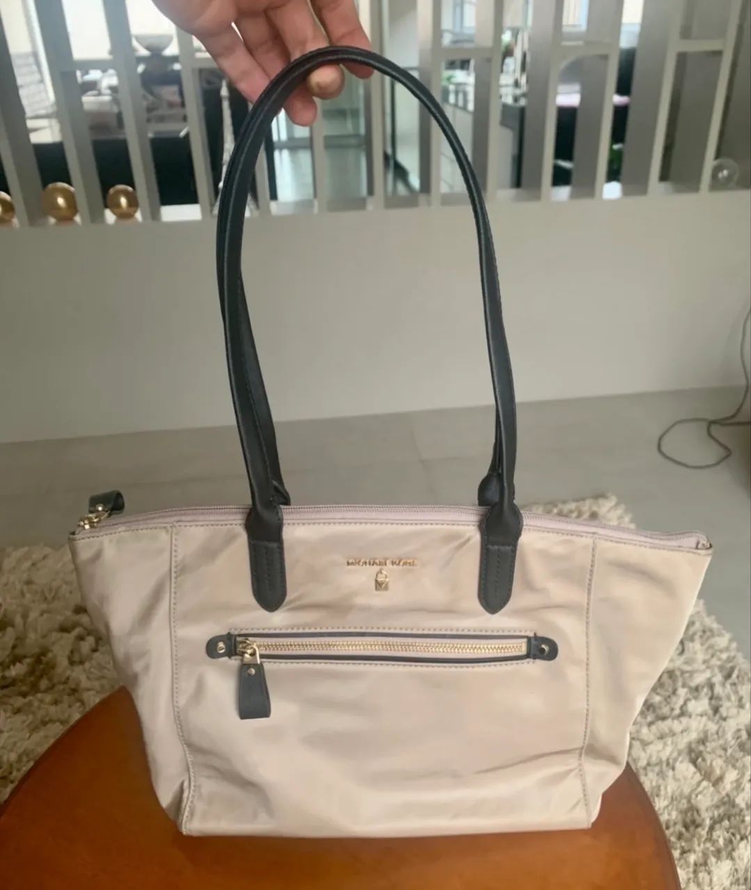 bolsa michael kors original nova bege alça preta