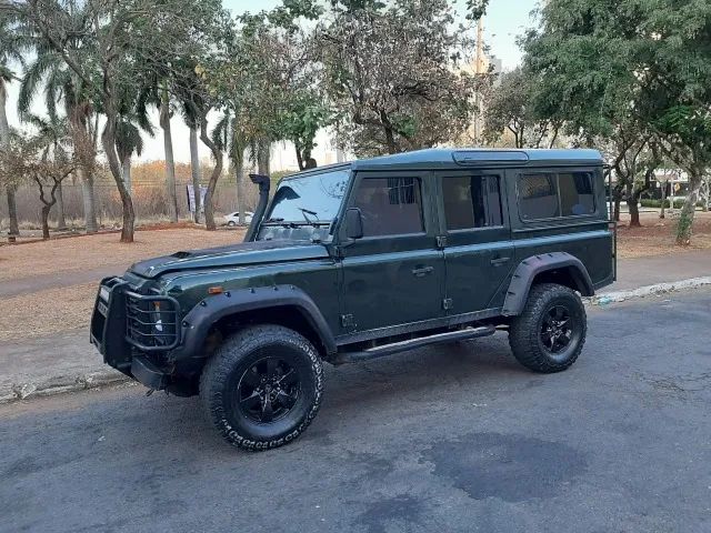 Land Rover Defender 110 TDI COUNTY SW DIESEL 2000