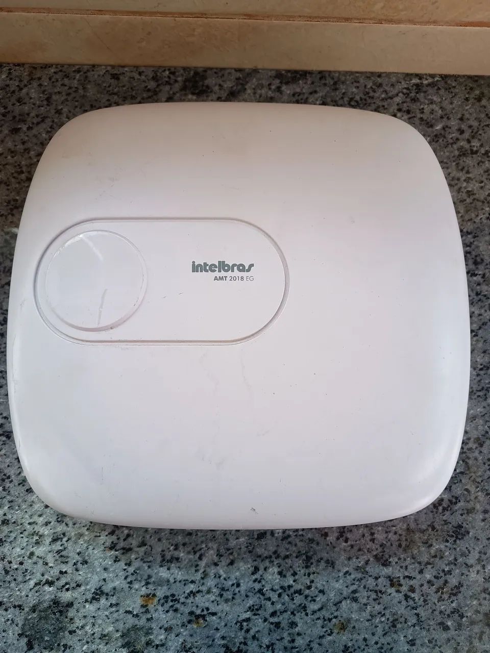 Vendo Central de Alarme Intelbras AMT 2018 EG Ethernet e GPRS funcionando.