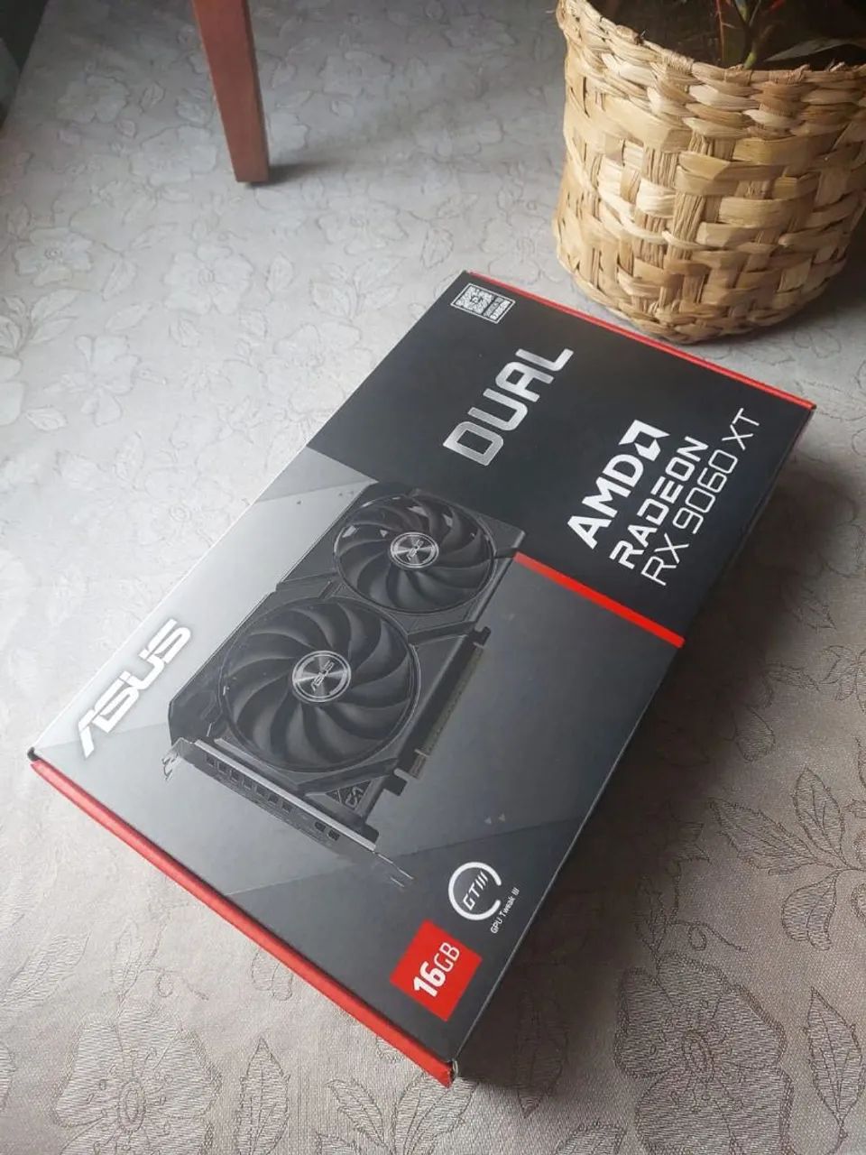 Rx 9060 xt 16GB asus  - Foto 2