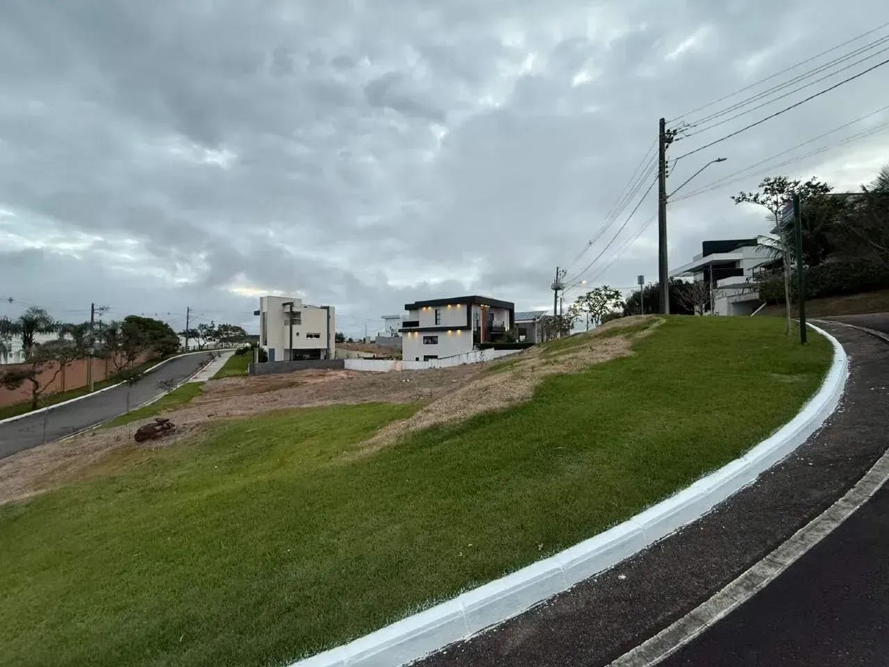 2 LOTES À VENDA  CONDOMÍNIO RIVIERA PARK - Foto 3