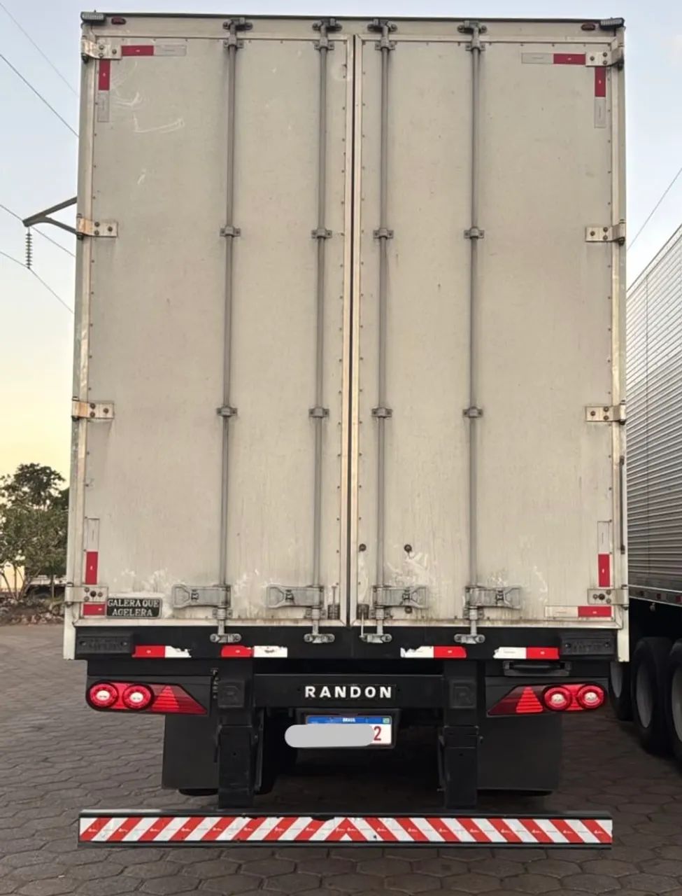 Carreta baú 30 paletes ano 2025 sem rodas e pneus