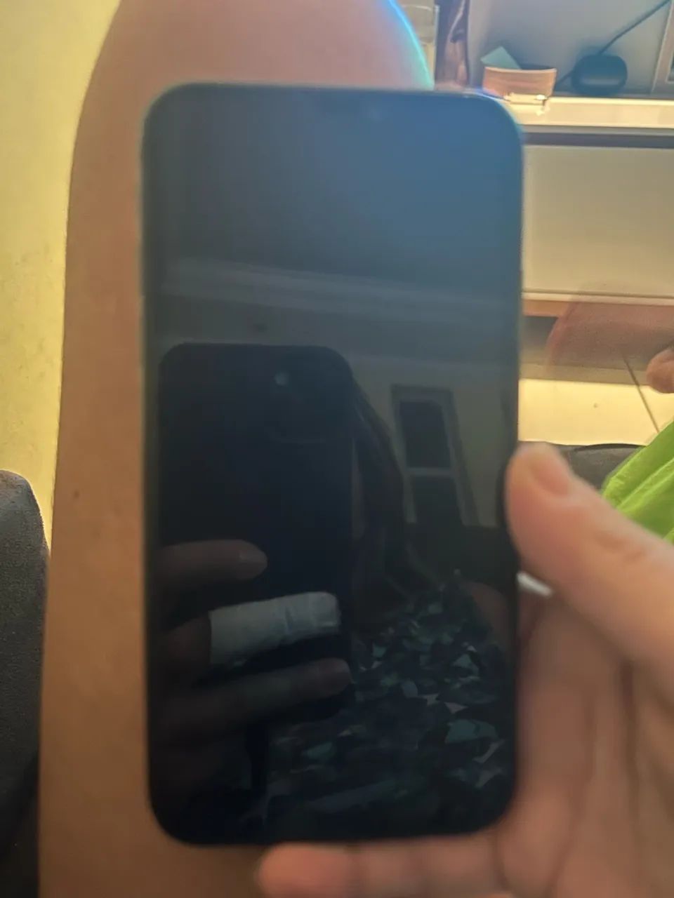 iPhone 11 ( sem faceID)
