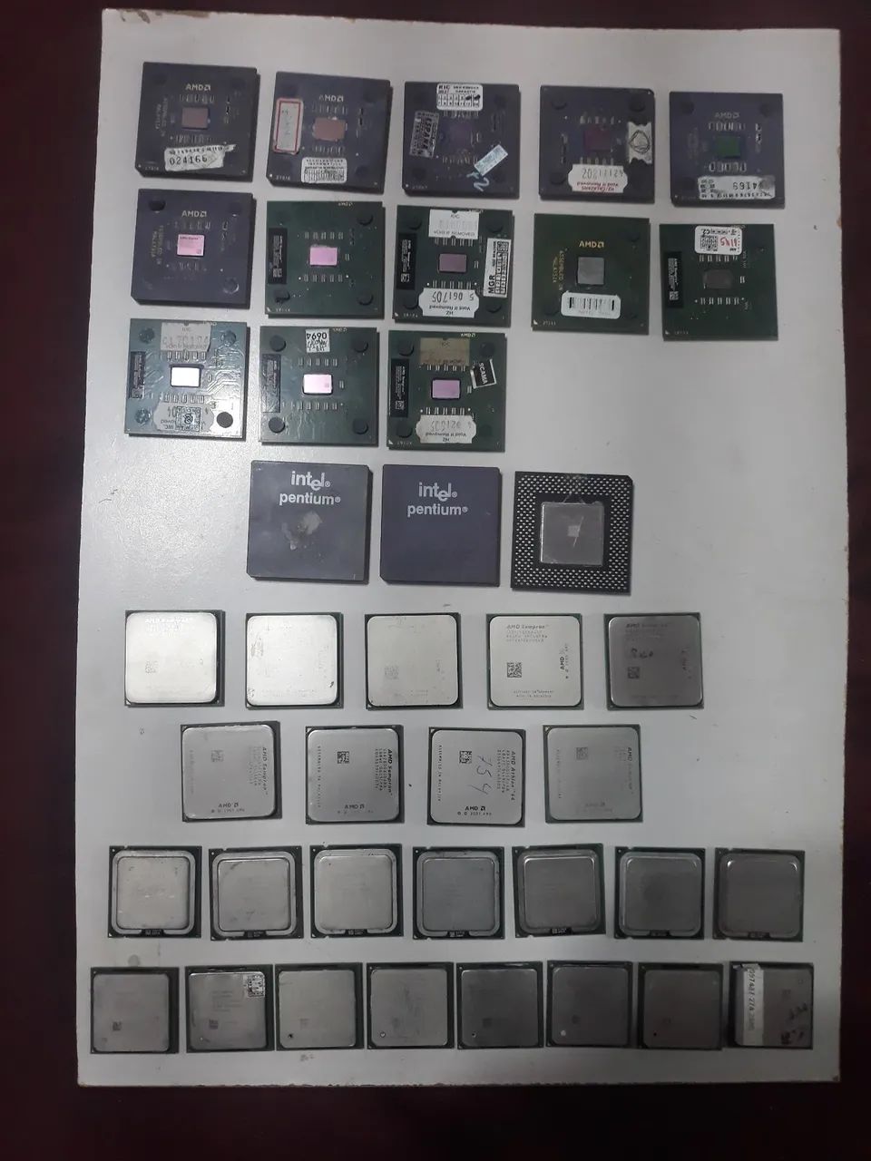 Vendo 40 processadores antigos 462 , 754 , 775 ,  478 ,
