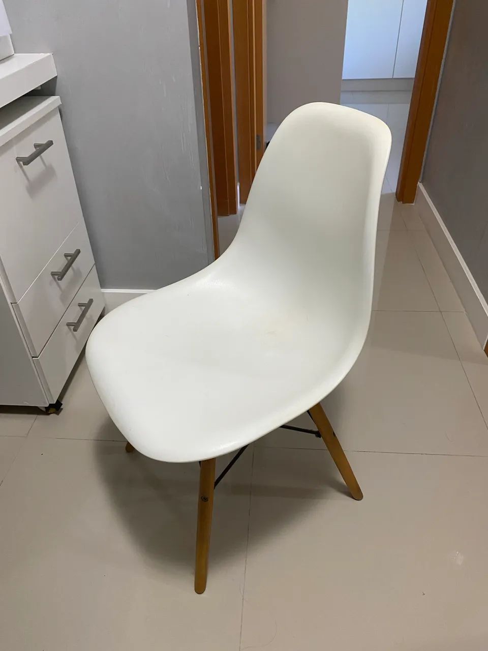 Vendo Cadeira Branca - PROMOÇÃO 