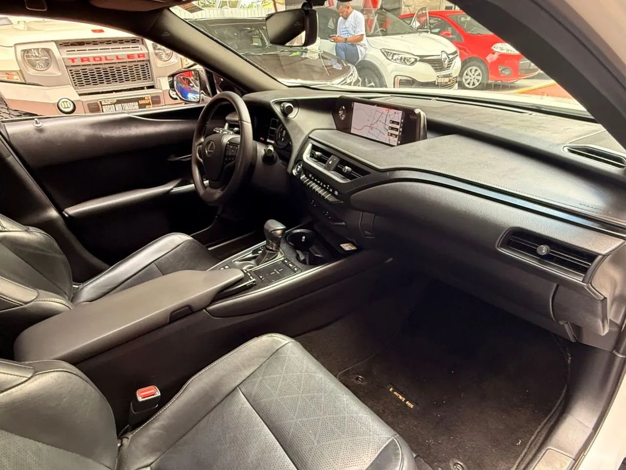Lexus UX-250h Luxury 2.0 16V Aut.(hybrid), foto 7 de 11