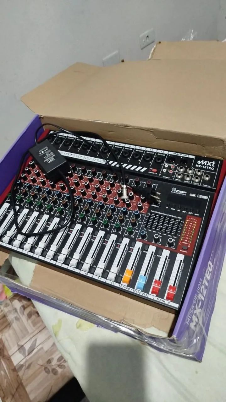 Mesa de som