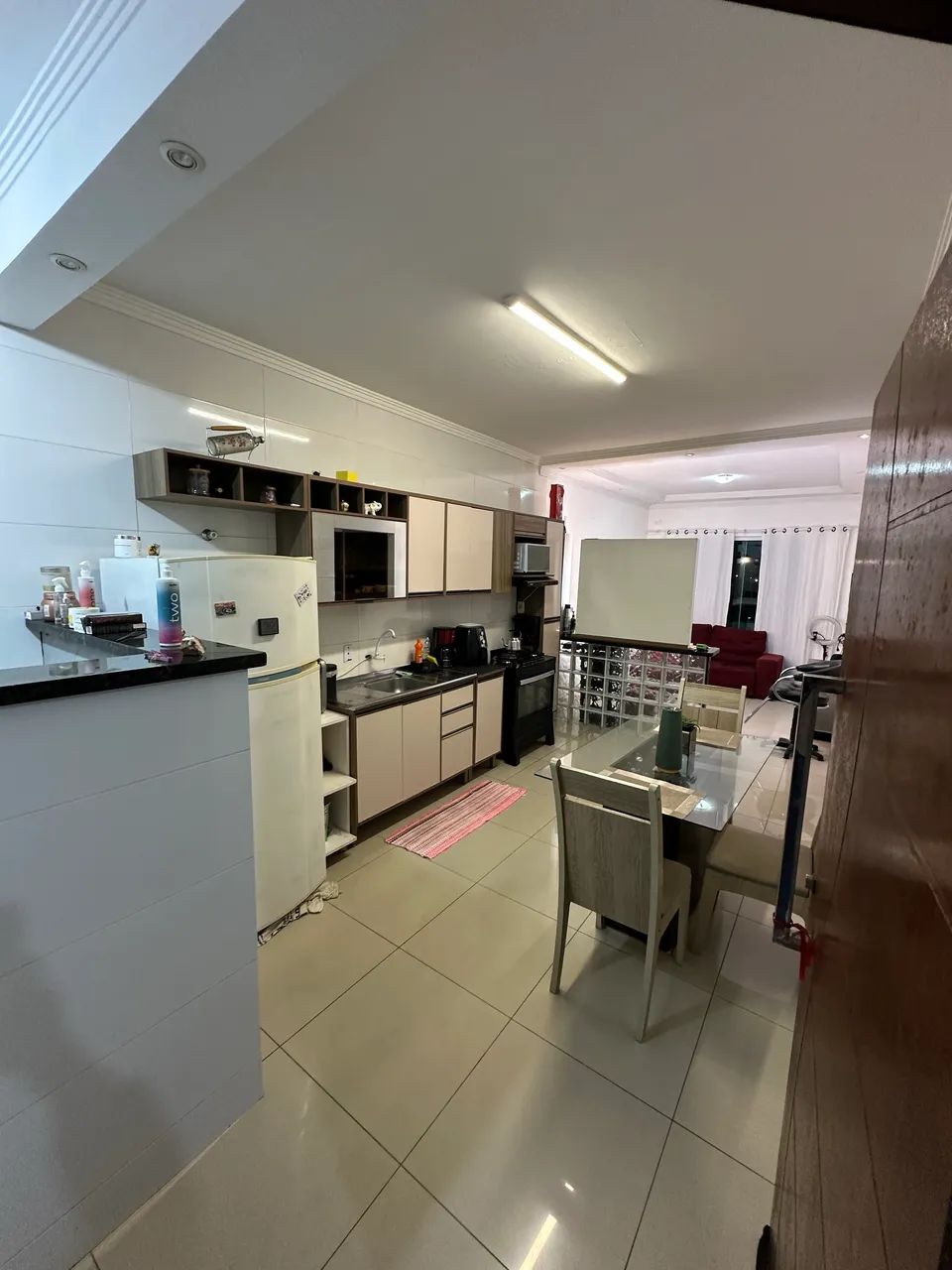 Alugo quarto para solteiro 