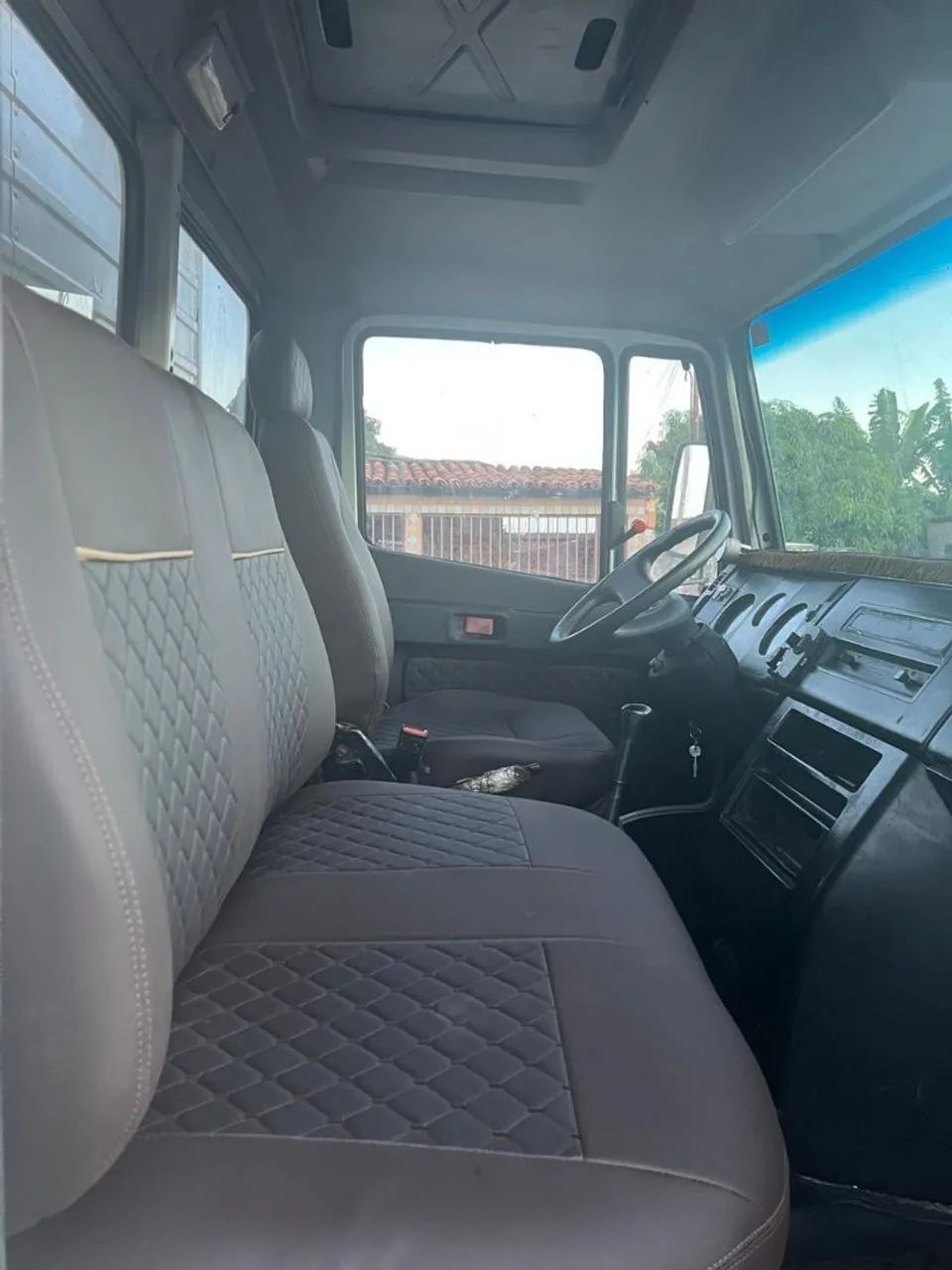MERCEDES 710 ANO 2000  - Foto 4