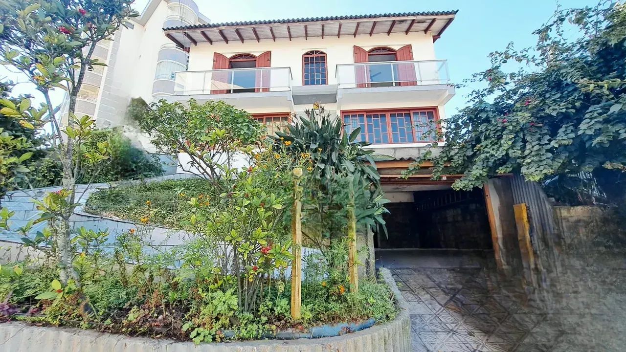 Casa com 332m² e vista Mar no Itaguaçu, Florianópolis SC