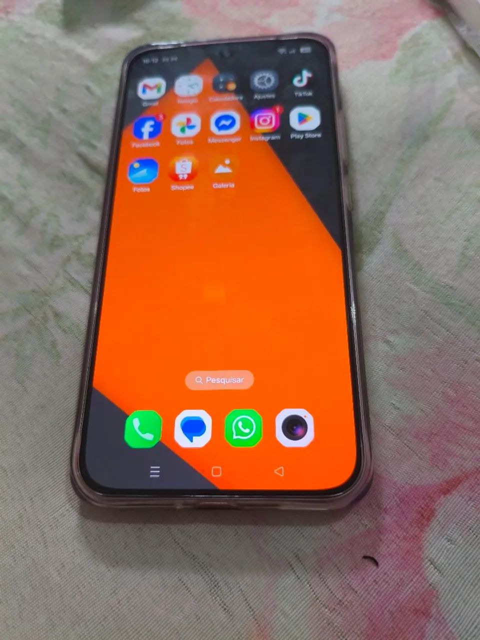 Vende-se um celular oppo a 6 pro - Foto 2
