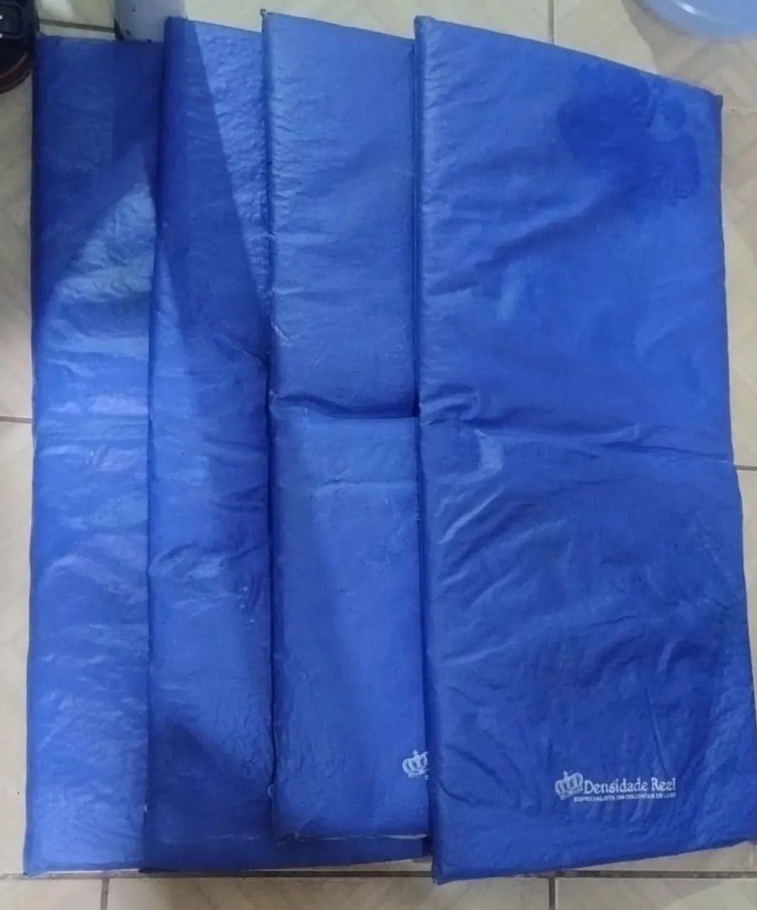 Vendo 4 Colchonetes Seminovos - Foto 2