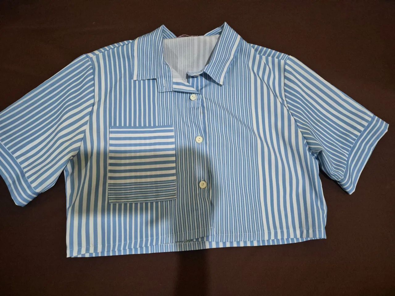 Vendo Camisa Cropped Listrada