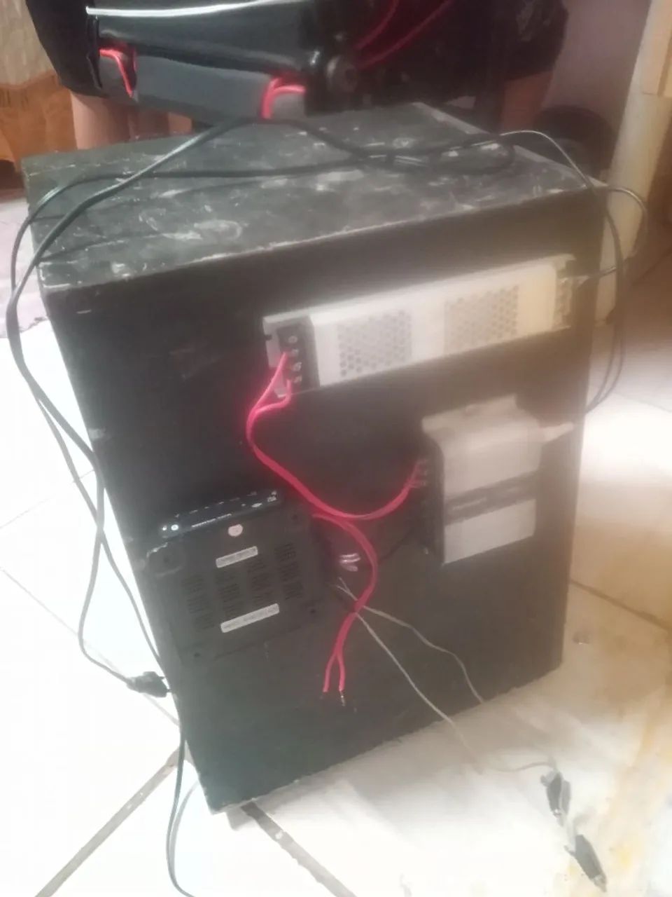 Caixa de som amplificada tipo Bob caseira 
