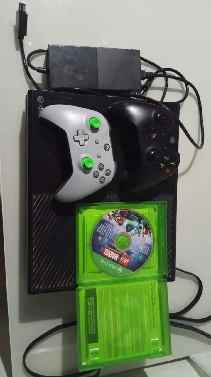 Xbox one fat com jogos e 2 controles - Foto 3