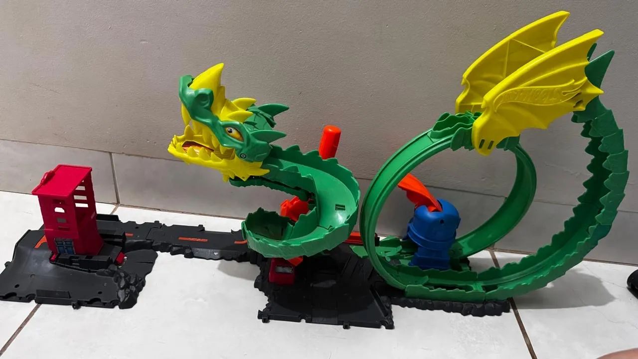 Hot Wheels Dragon Drive Firefight