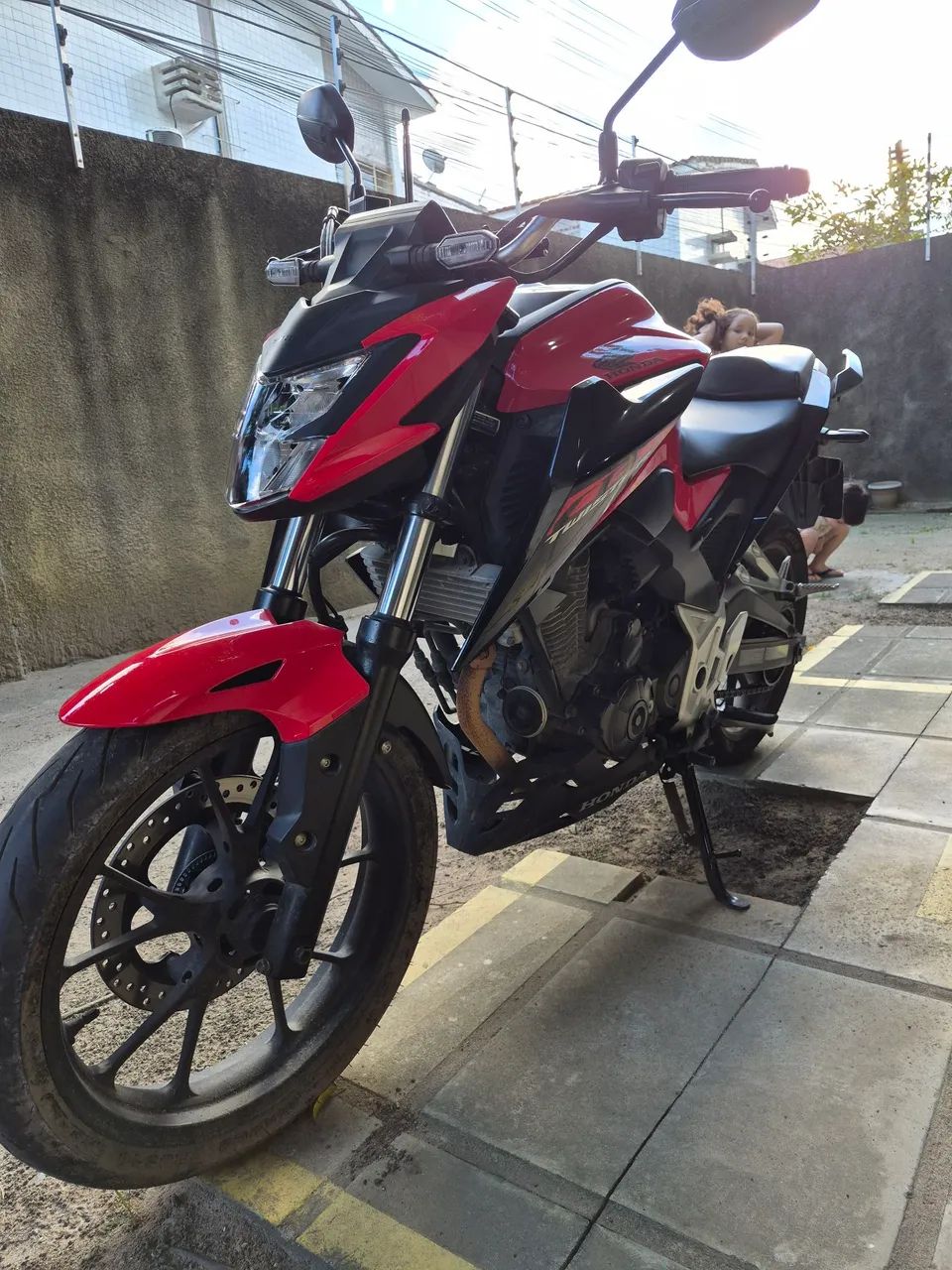 CB 300F Twister ABS - Foto 5