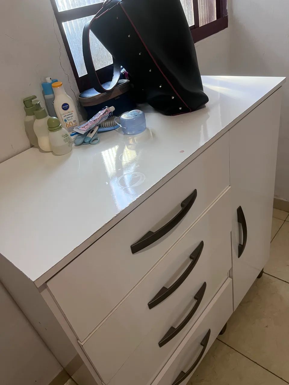 Cômoda com sapateira 
