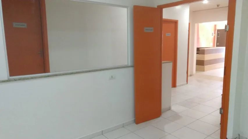 Sala de 200 metros proxima Linha Verde - Foto 3