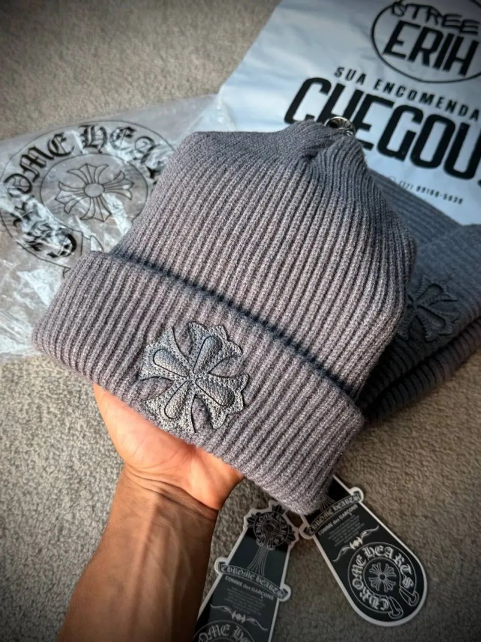 TOUCA CHROME  HEARTS CINZA - Foto 2