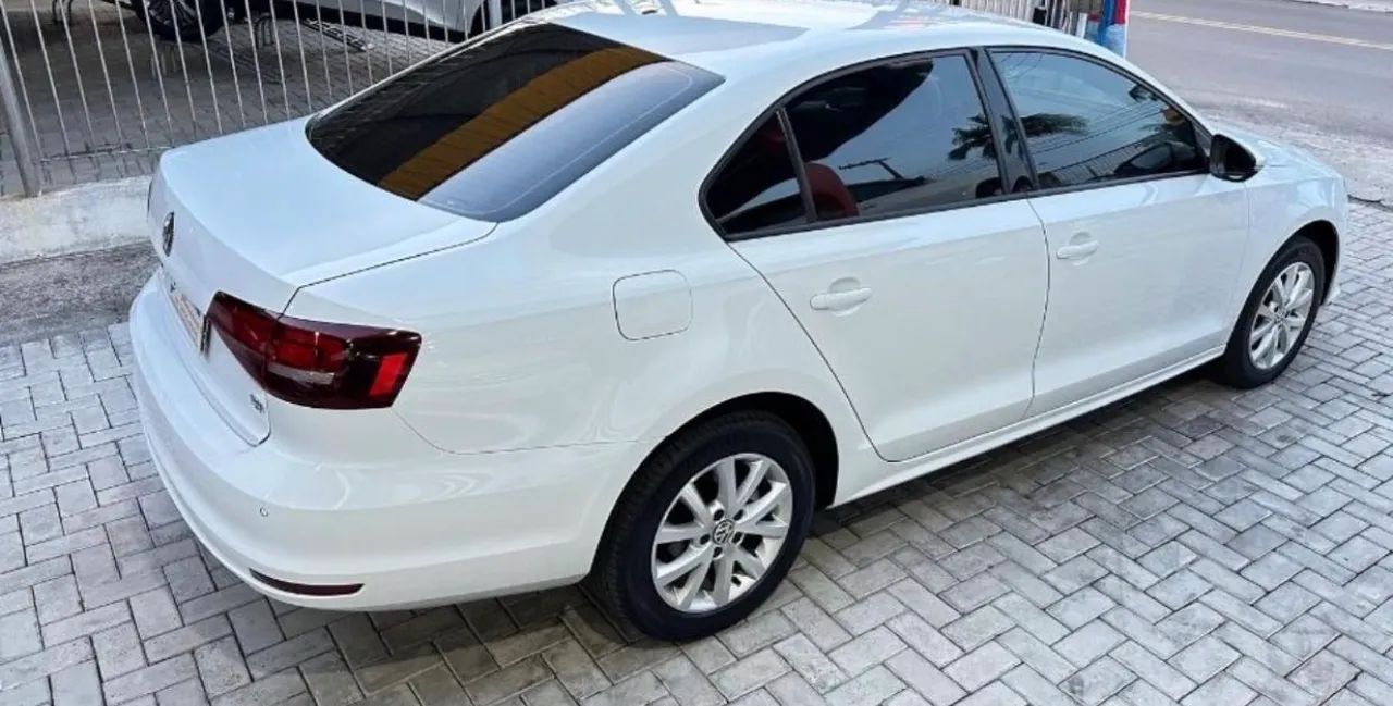 Volkswagen Jetta Trendline 1.4 TSI 16V 4P Aut. 2016 - Foto 3