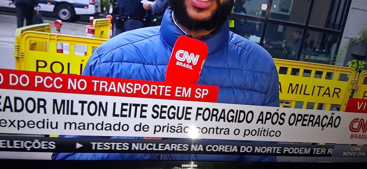 Vendo Televisão - Foto 2