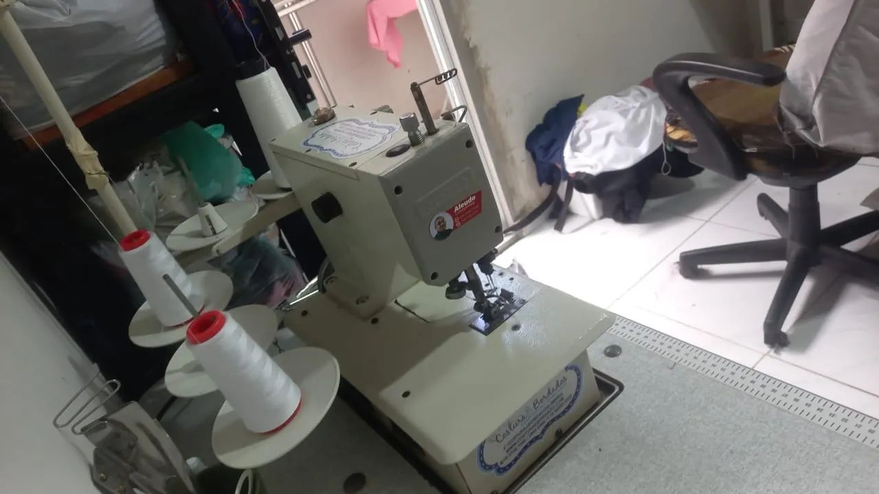 Máquina de costura Galoneira  - Foto 2