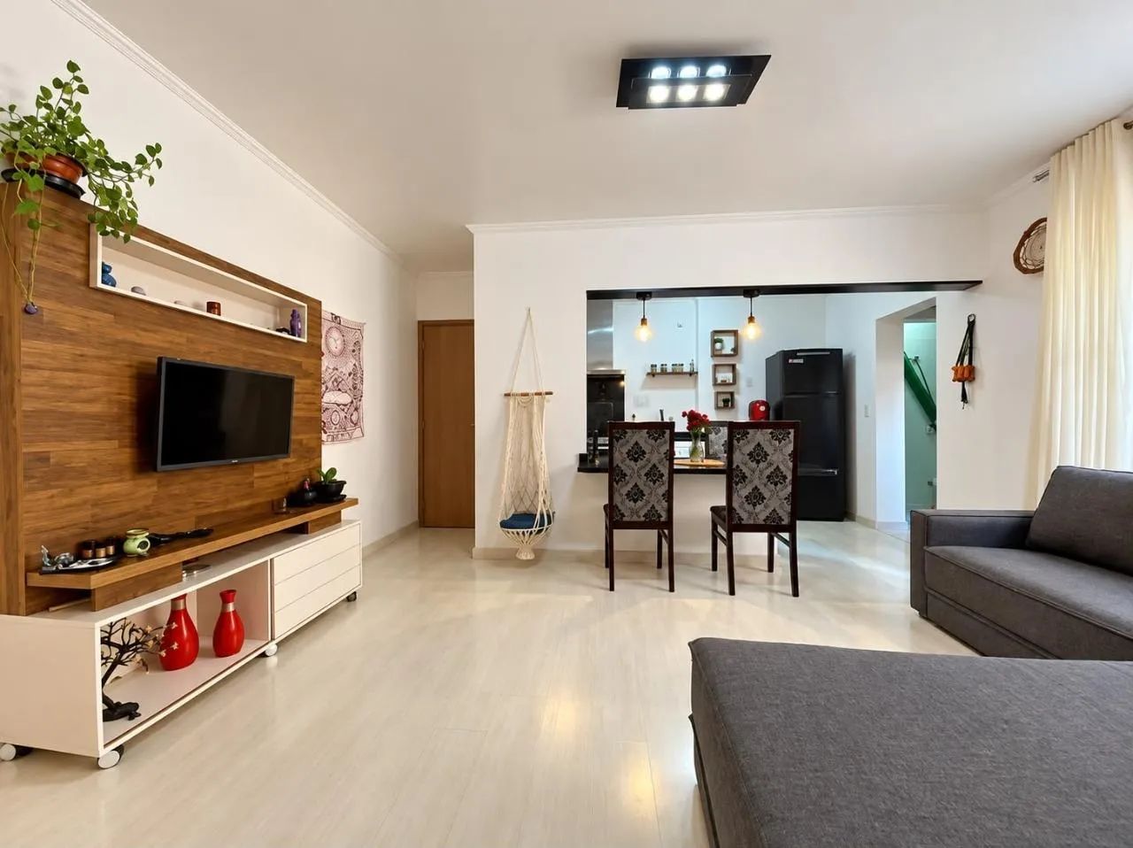 Apartamento de 2 dormitórios à venda na Trindade
