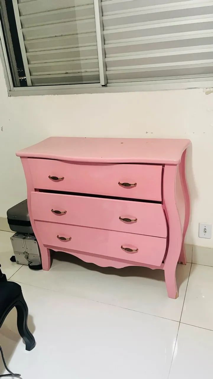 Cômoda rosa , ótimo para quarto de bebê 