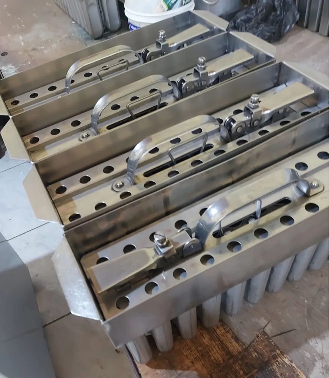 Formas de picolés 22 cavidades Ataforma modelo Wave  - Foto 2