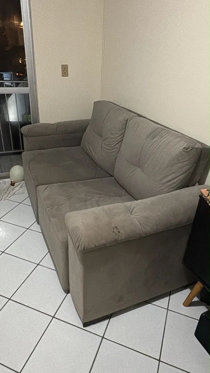 sofá semi novo 