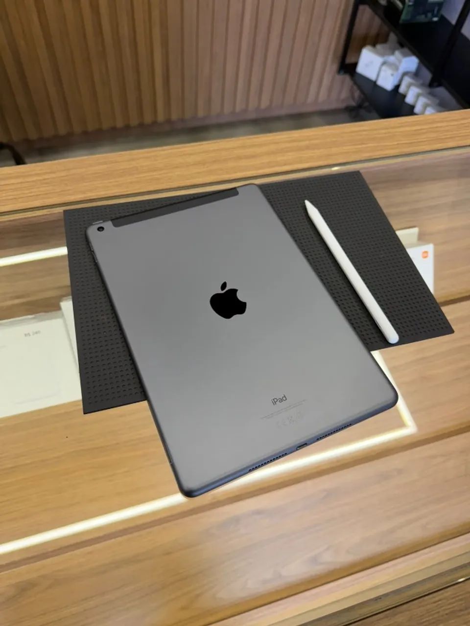 iPad 9 64gb WiFi + cell com caneta touch - Foto 4