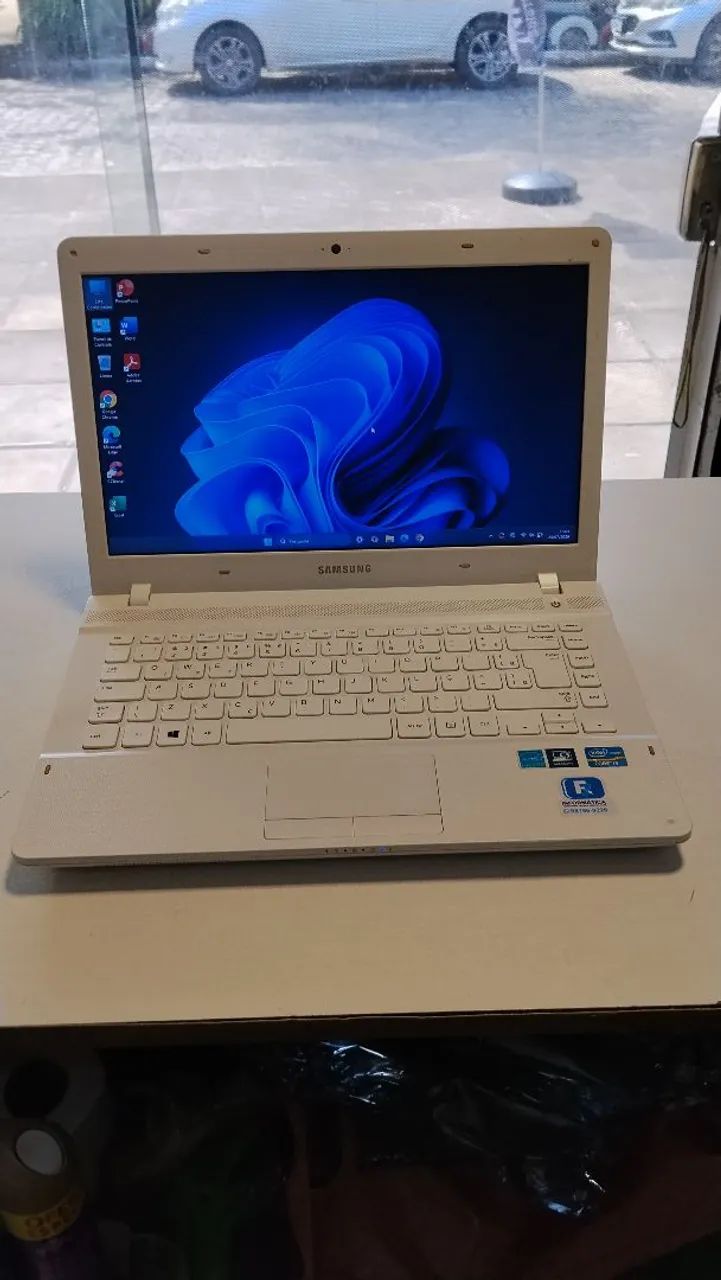 Notebook Samsung Core i3, 4gb, SSD 120gb