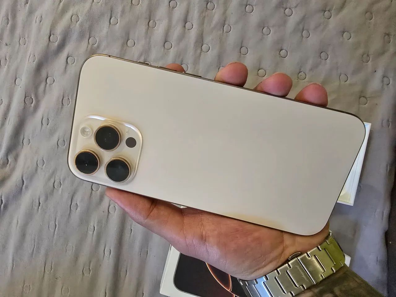 Iphone 16 pro max 256 gb - Foto 2