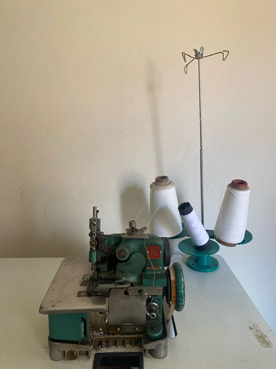 Maquina de costura OVERLOCK - Foto 5