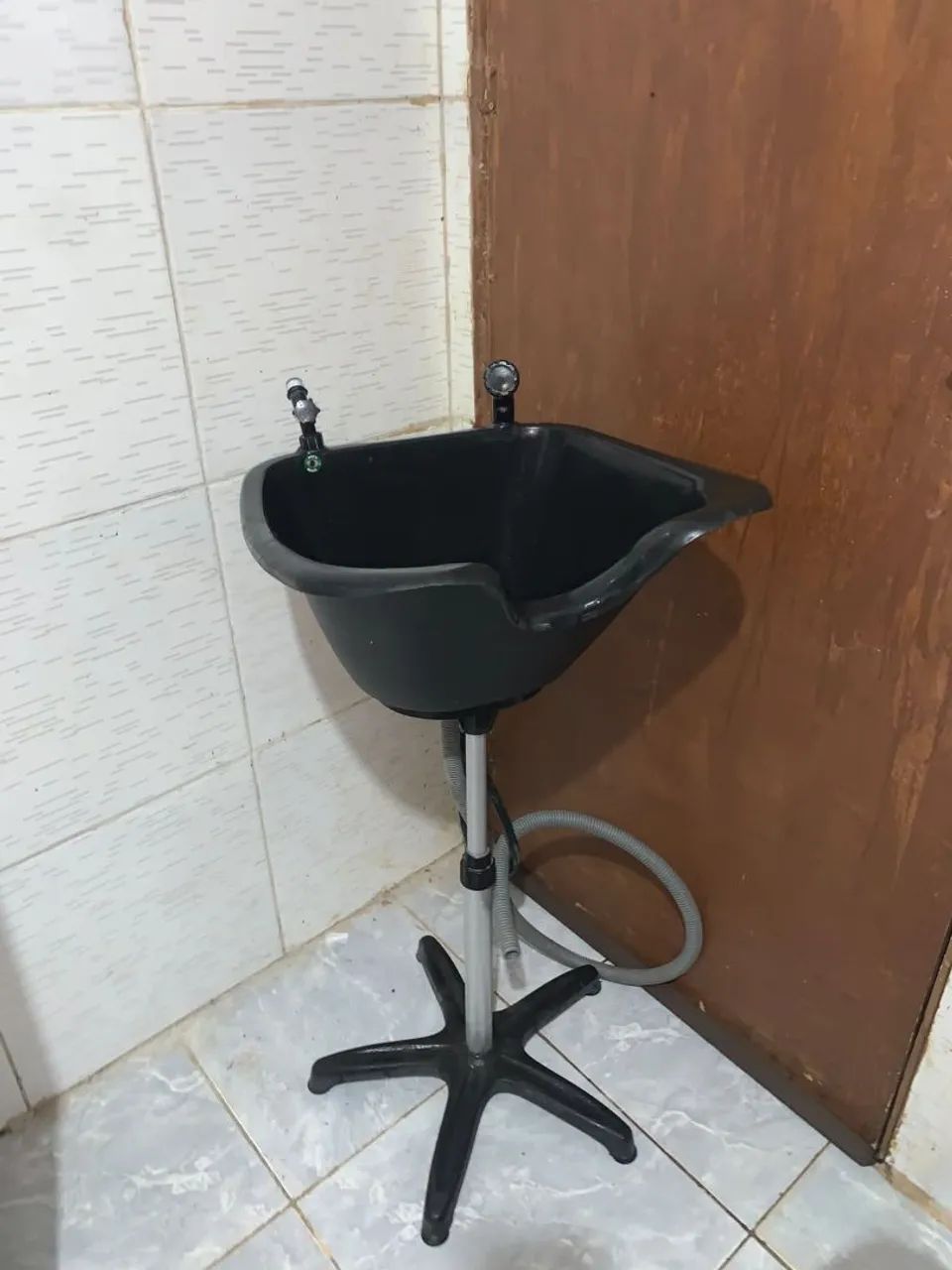 Monte sua barbearia no precinho  - Foto 4