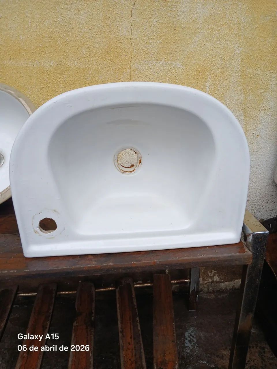 lavatório de banheiro. (celite)
