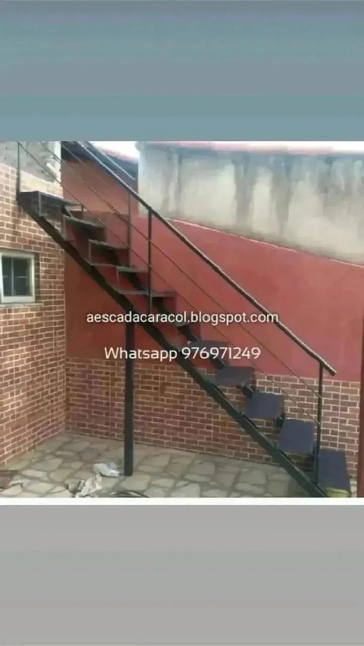 Escada reta antiderrapante 