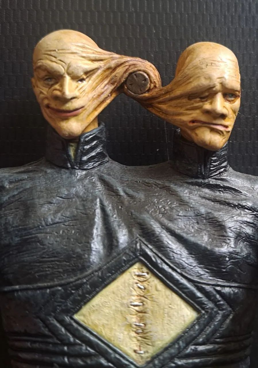 Figura Cenóbita Cojoined Twins Hellraiser 4 Clive Barker NECA  - Foto 2