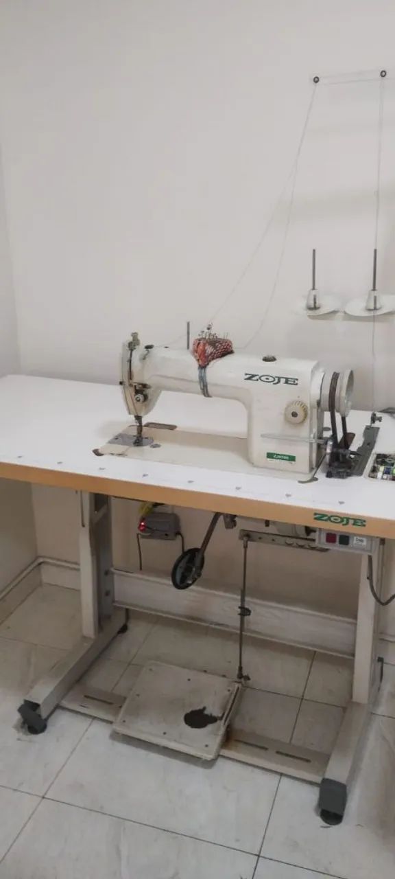 Máquina de costura reta industrial ZOJE! R$ 1.200 - Foto 2