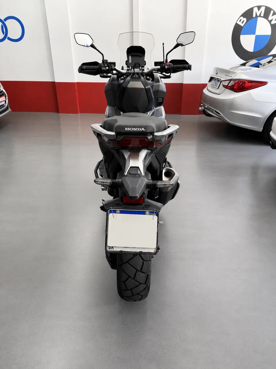 X-Adv 750 nova 