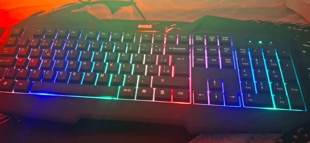 Pc gamer com perifericos e monitor - Foto 2