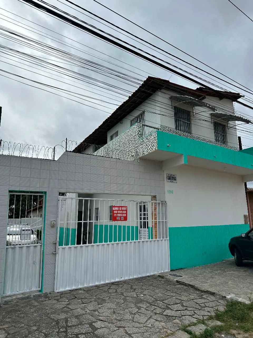kitnet com duas casas de dois quartos 
