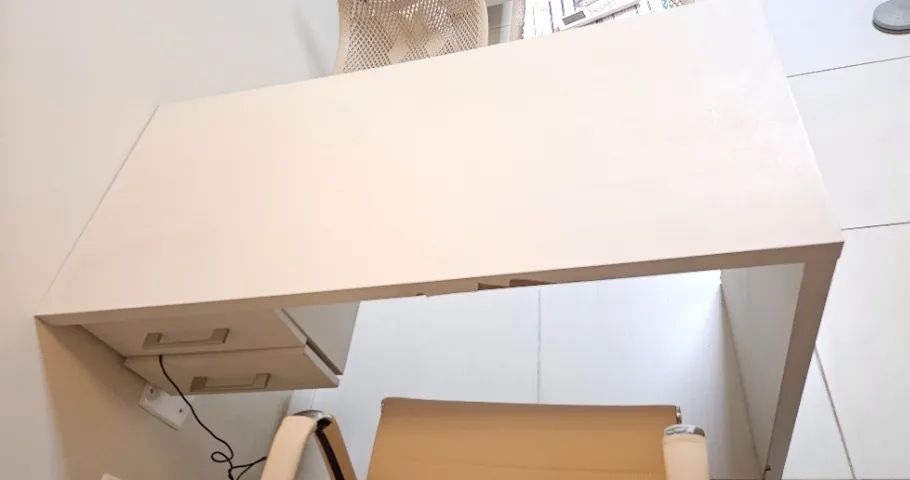 Mesa em mdf com 2 gavetas - Foto 2