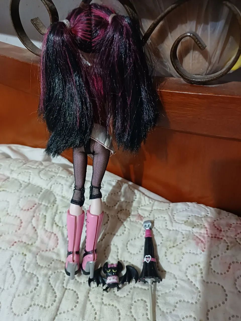Boneca monster high draculaura.  - Foto 5