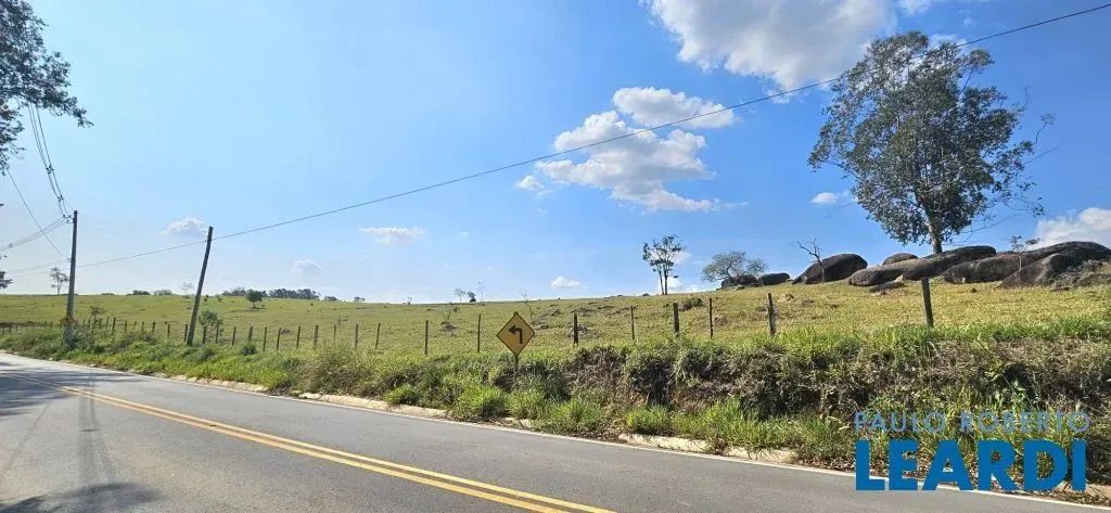 FAZENDA - PARQUE VALINHOS - SP - Foto 8