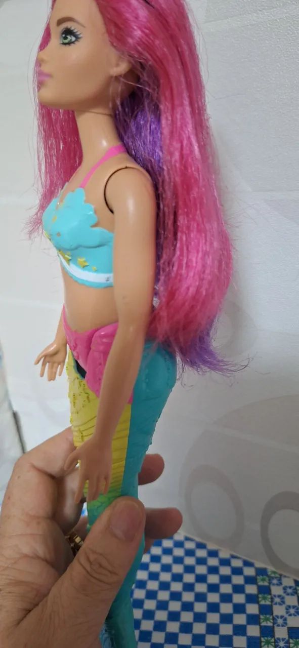 Barbie sereia cabelo duas cores - Foto 4