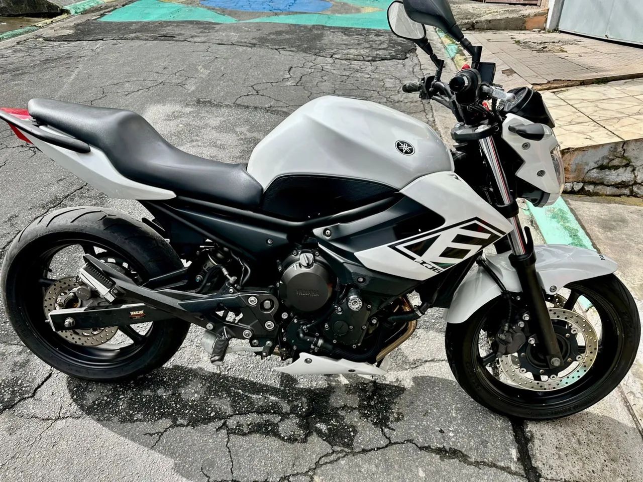 Moto Xj6 2013