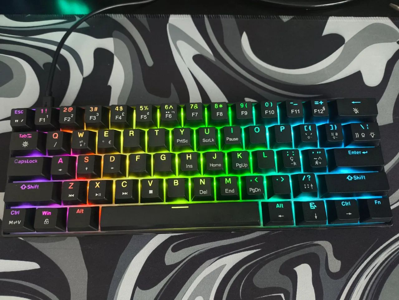 Teclado Gamer New Sunny NS61 switch blue, Cabo USB-C, RGB, preto